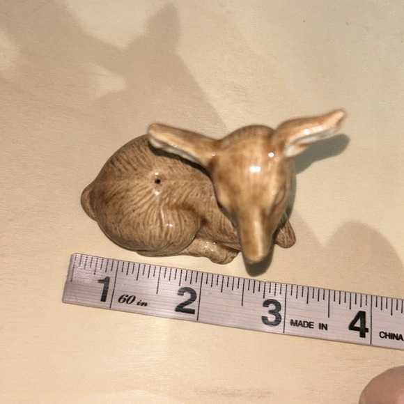 Vintage Deer Ceramic Salt & Pepper Shakers - Picture 6 of 6